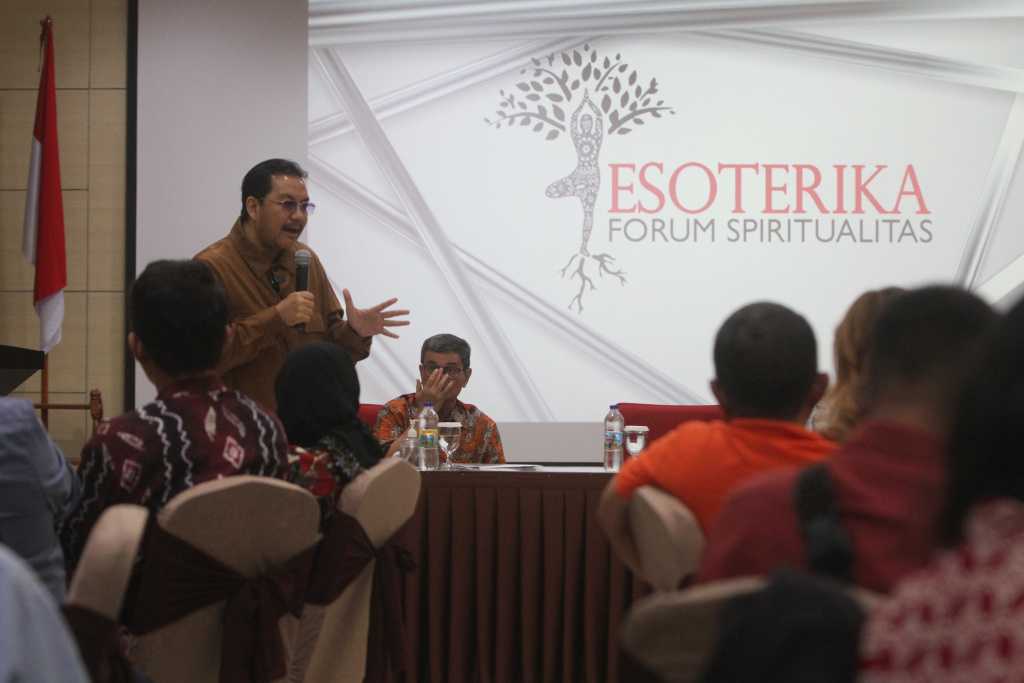 Esoterika forum spiritualitas yang menekankan nilai kemanusiaan dan kebersamaan 4