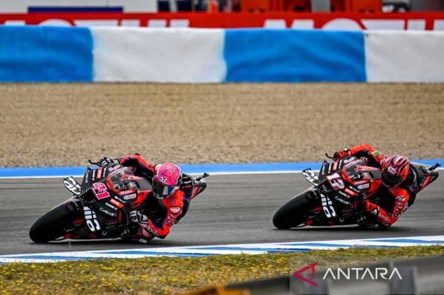 Espargaro Juara MotoGP Catalunya, Bagnaia Kecelakaan