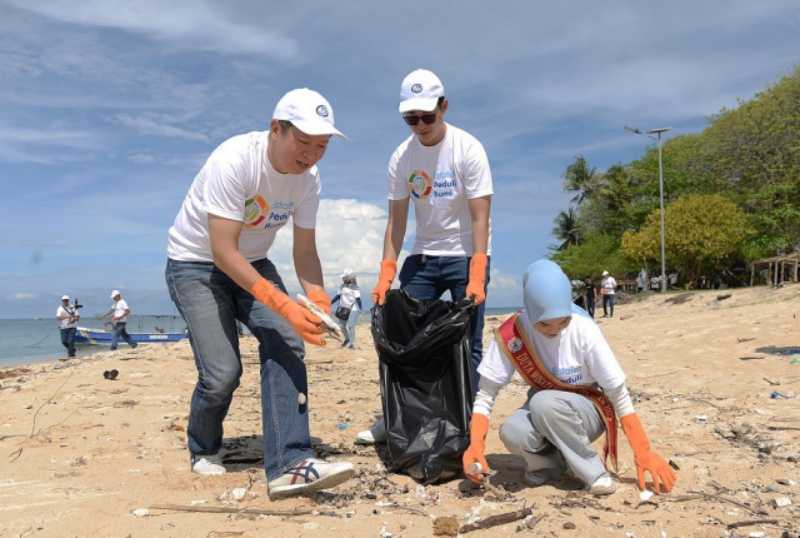 Estafet Peduli Bumi : Transplantasi 5.000 Bibit Terumbu Karang di Pulau Samalona, Makassar 1