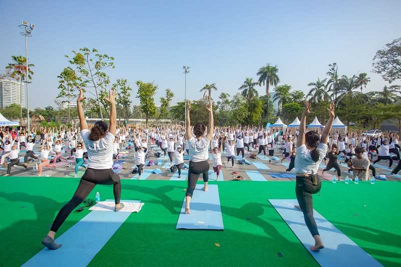 Evolution Wellness Group Adakan Yoga Massal di Tiga Kota Besar