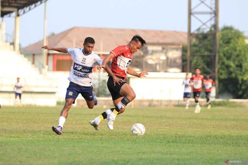 Ezechiel N'douassel Alihkan Fokus ke Laga Kontra Nusantara United