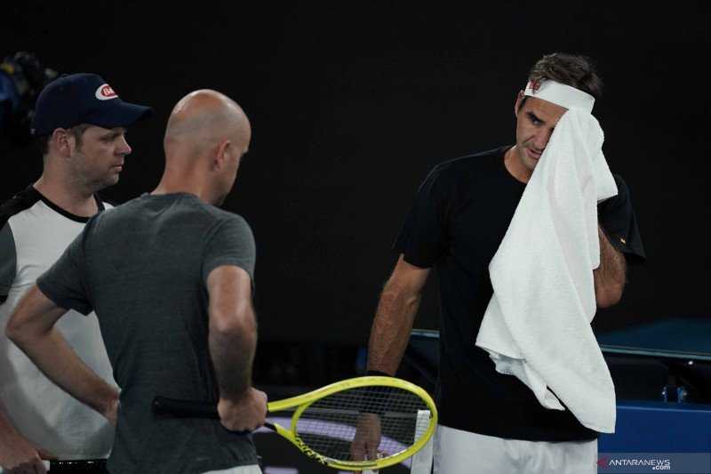 Federer Tidak Berniat Pensiun Cuma Karena Cedera