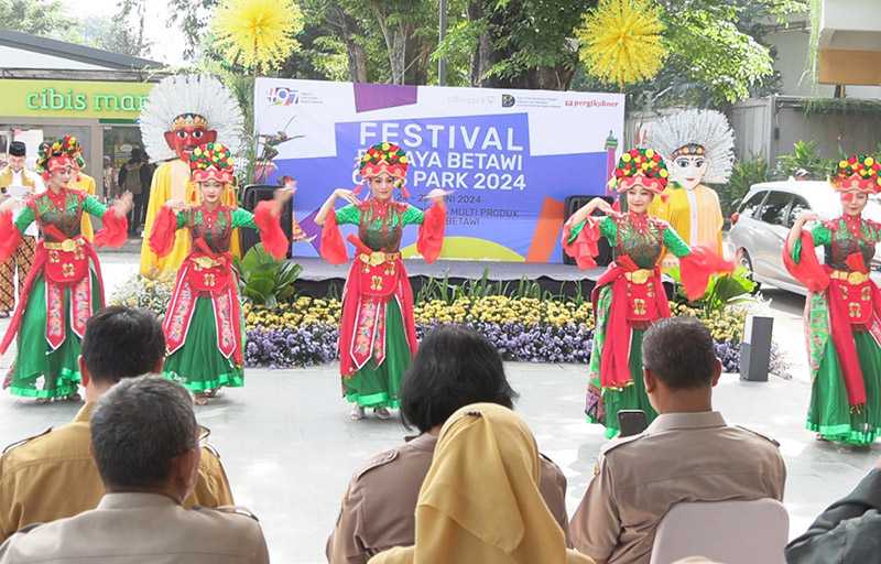 Festival Budaya Betawi Cibis Park