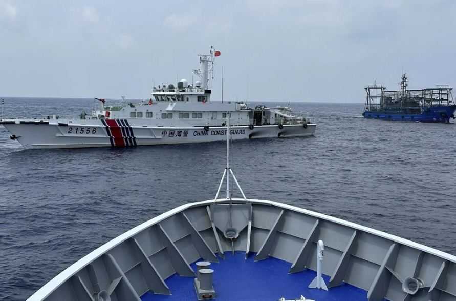 Filipina Tuding Kapal Tiongkok Menabrak Kapalnya di LTS