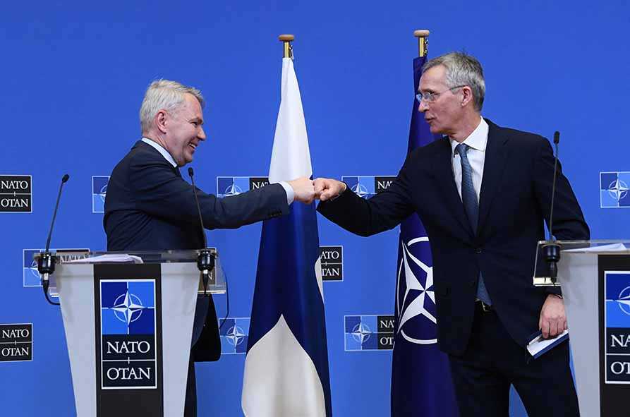 Finlandia Pertimbangkan  Gabung dengan NATO