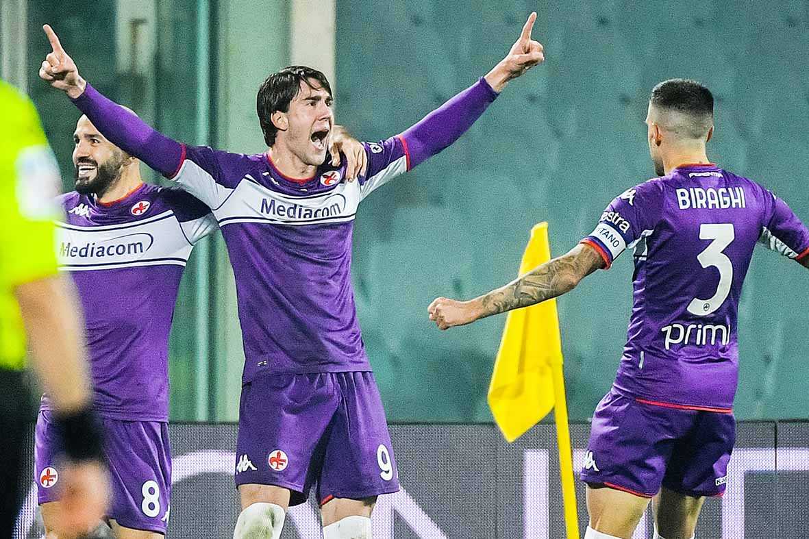 Fiorentina Atasi Napoli di Coppa Italia