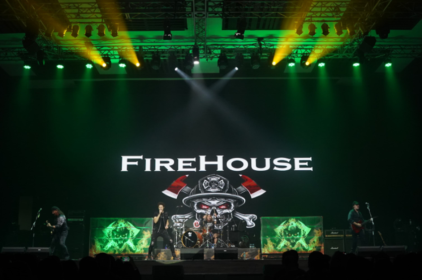 FireHouse Bawakan Lagu Home Is Where the Heart Is Kenang CJ Snare dalam Konser di Jakarta