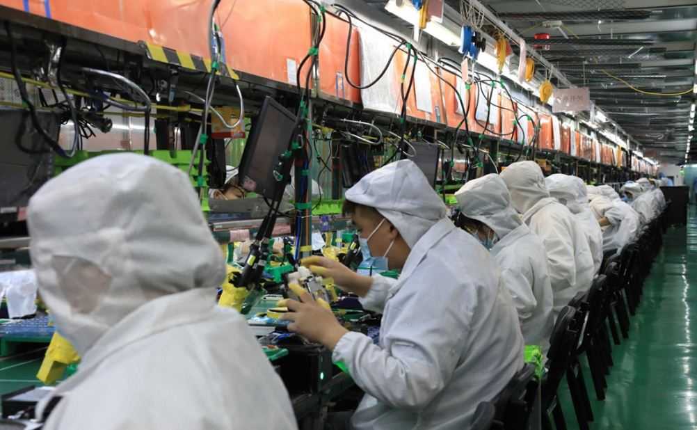 Foxconn Tiongkok Iming-imingi Bonus Agar Karyawan Mau Kembali Bekerja