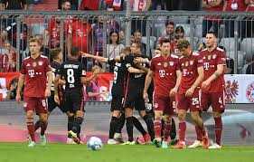 Frankfurt Permalukan Bayern Muenchen di Allianz Arena