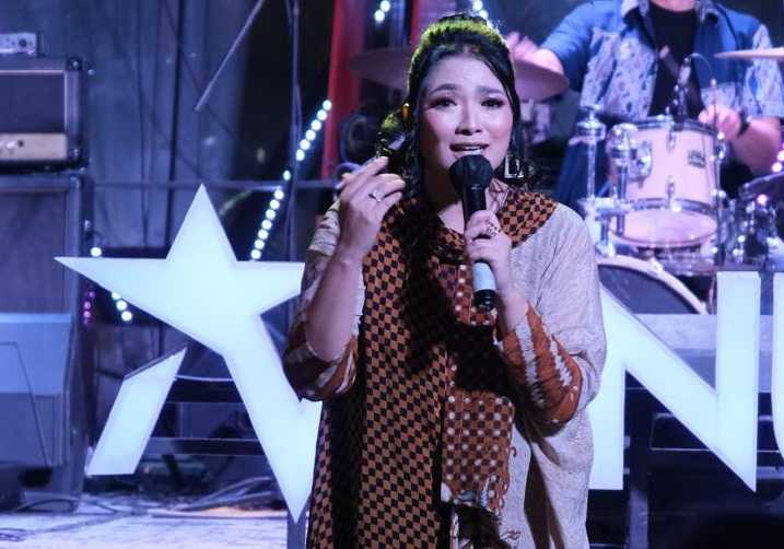 Fryda Lucyana dan Dea Mirella Tampil Menawan di Charity Concert