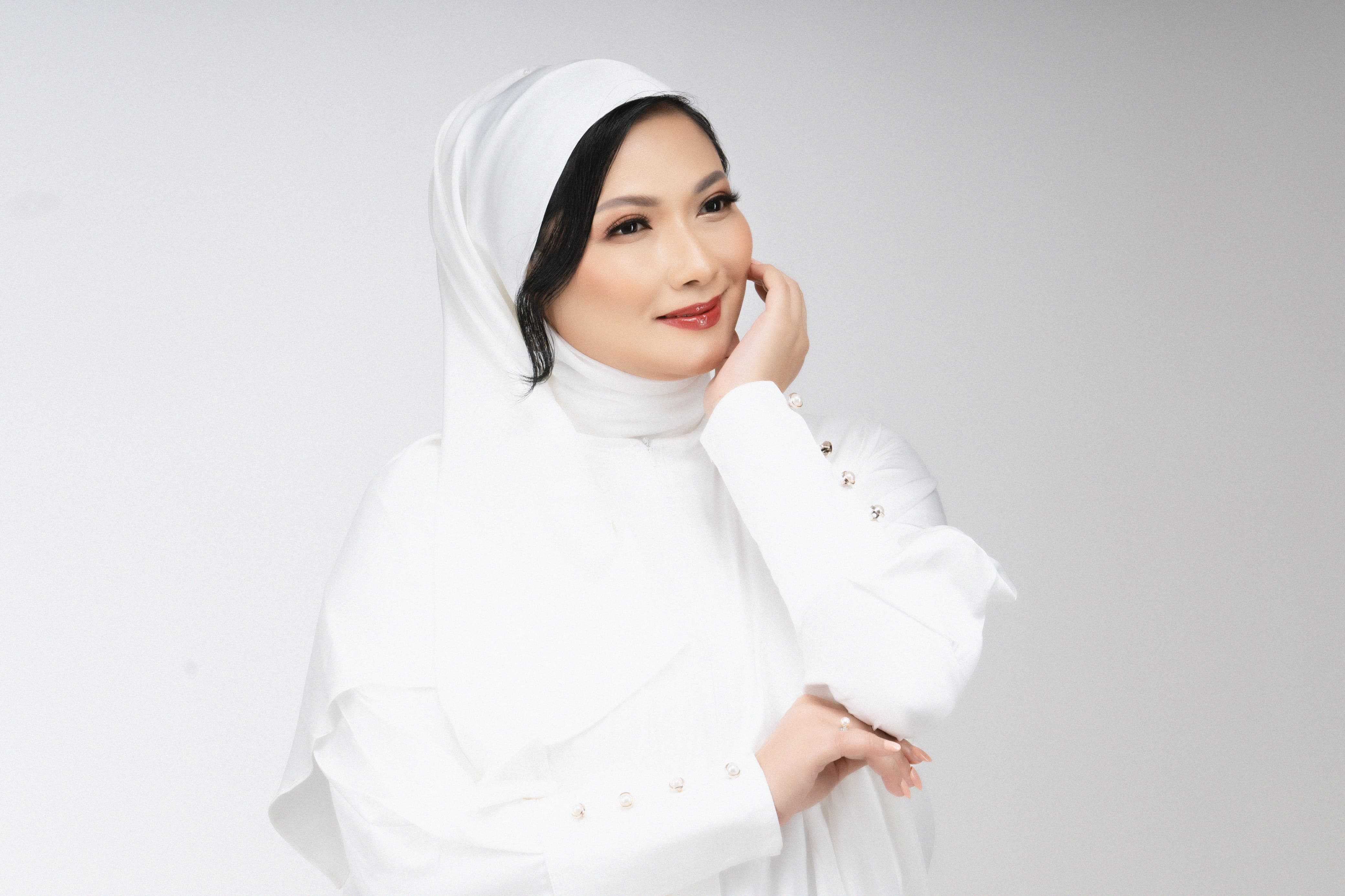 Fryda Lucyana Mengajak Kita Mendoakan Indonesia Maju dan Sejahtera Lewat 'Doa Untuk Negeri'