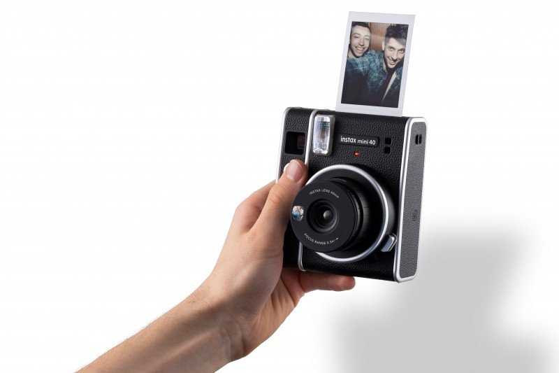 Fujifilm Luncurkan Kamera Analog Instax Nini 40