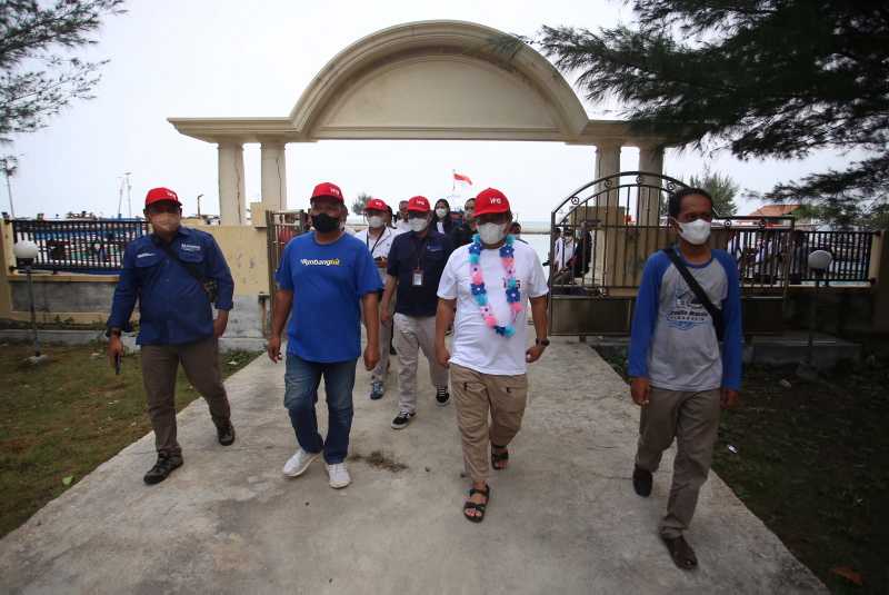 Gandeng BUMN IFG Holding, JMI Gelar Donasi Pendidikan Untuk Anak Nelayan Pulau Tunda Banten 4