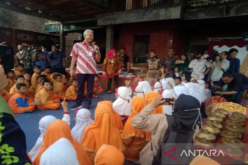 Ganjar Pranowo Memang Keren! Ajak Anak Muda Kembangkan Seni Budaya