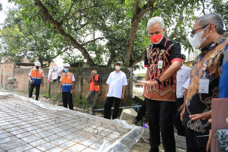Ganjar Pranowo Memang Top, Targetkan 95 Persen Infrastruktur  Jalan di Jawa Tengah Mulus Akhir 2022