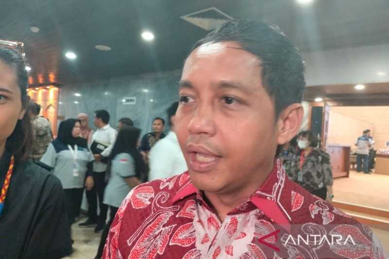 Gantikan Siti Nurbaya, Menhut Raja Juli Antoni Hadapi Isu Emisi hingga Akses Kelola Hutan