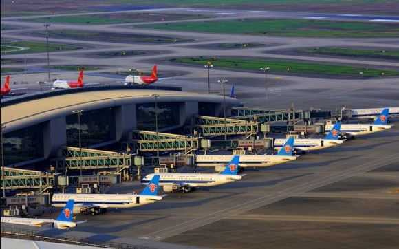 Gara-gara Kasus Covid-19 Baru, Ratusan Penerbangan di Bandara Guangzhou Dibatalkan