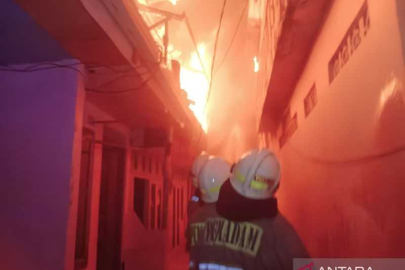Gara-gara Obat Nyamuk, 20 Rumah di Rawamangun Ludes Terbakar