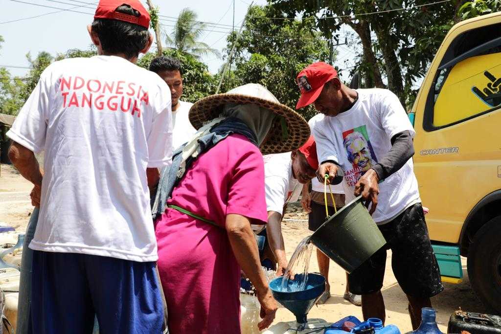 Gardu Ganjar Ajak Seluruh Masyarakat Ulurkan Tangan Bantu Korban Kekeringan di Pandeglang 3