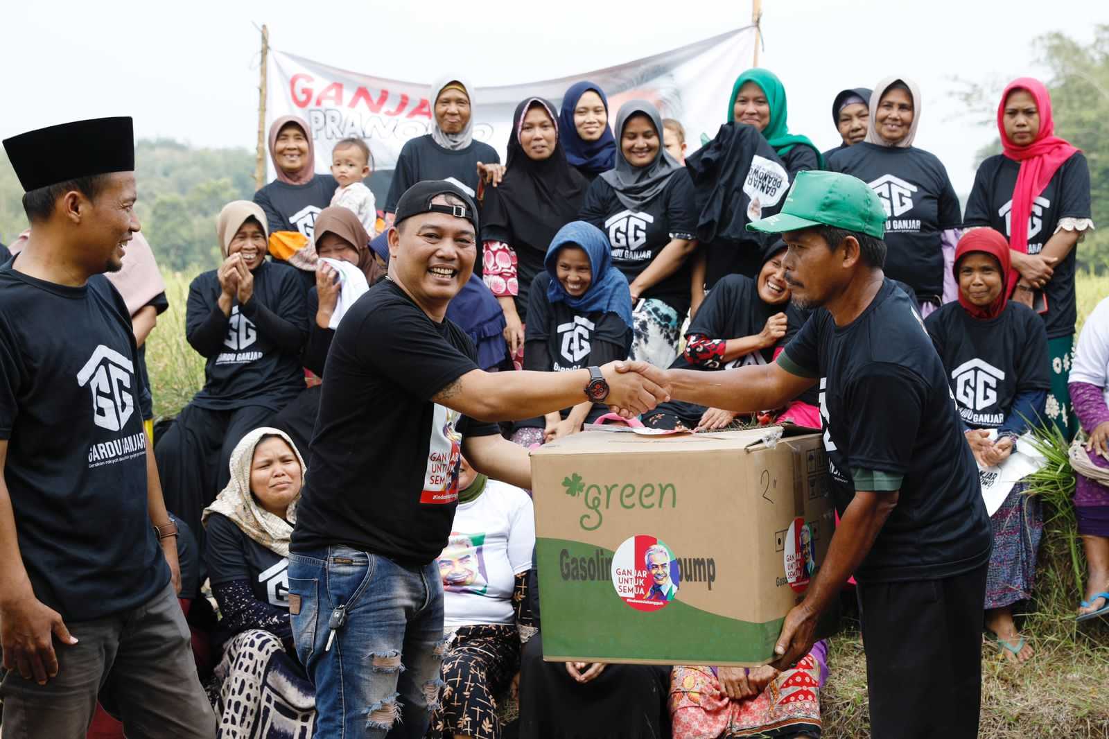 Gardu Ganjar Beri Bantuan Mesin Pompa Air kepada Petani di Kabupaten Lebak 4