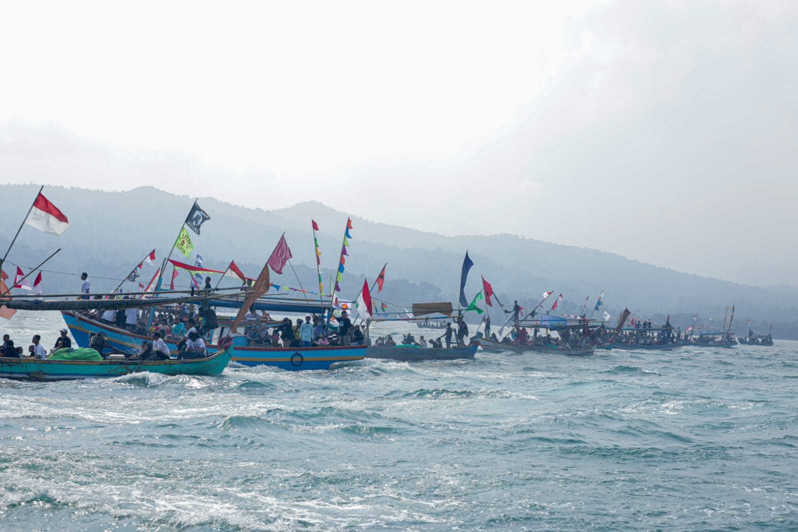 Gardu Ganjar Meriahkan Pelaksanaan Pesta Laut Carita di Banten 2