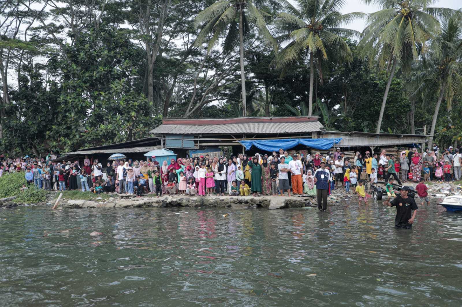 Gardu Ganjar Meriahkan Pelaksanaan Pesta Laut Carita di Banten 4