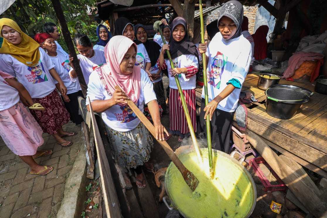 Gardu Ganjar Meriahkan Tradisi Ngabubur Suro Bersama Warga di Pandeglang Banten 2