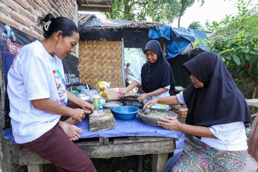 Gardu Ganjar Meriahkan Tradisi Ngabubur Suro Bersama Warga di Pandeglang Banten 4