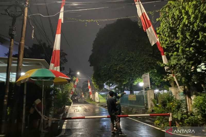 Gawat Ada Apa Tiba-tiba Petugas Keamanan Jaga Ketat Gerbang Masuk Rumah Pribadi Ferdy Sambo