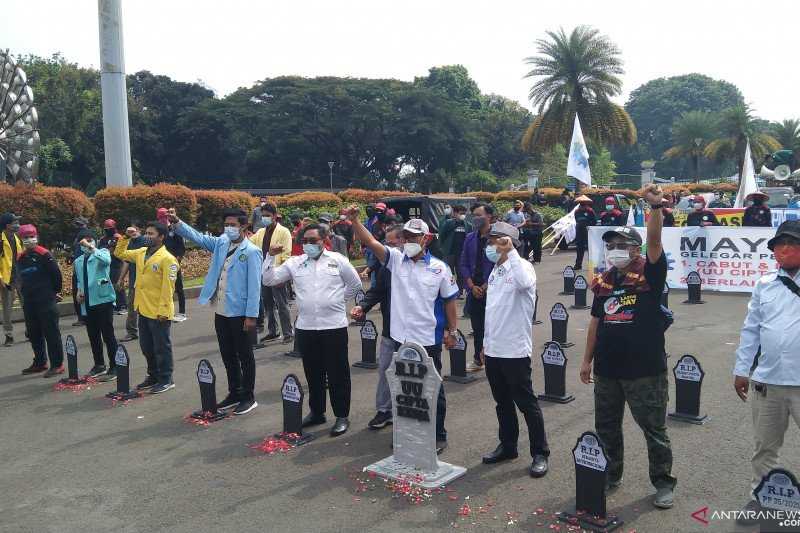 Gawat, Demo Buruh Disusupi Pihak yang Ingin Pancing Kerusuhan dan Polda Metro Amankan 22 Anarko