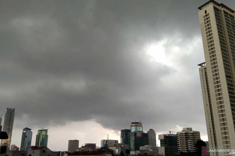 Gawat Ini, BPBD Peringatkan Sejumlah Wilayah Jakarta Berpotensi Hujan Petir Minggu Sore dan Malam
