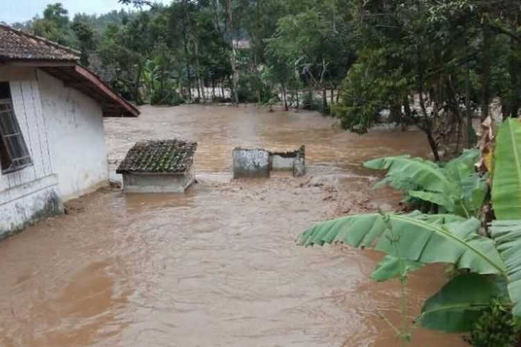 Gawat Jangan Sampai Terjadi di Wilayah Lain, Cimahi dan Bandung Barat Diterjang Banjir hingga Longsor