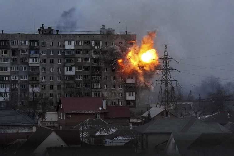 Gawat! Perang Belum Usai, Rusia Kian Brutal Bombardir di Mariupol Akhirnya AS Berikan Ukraina Jet Tempur Mematikan, Perang Makin Panjang?
