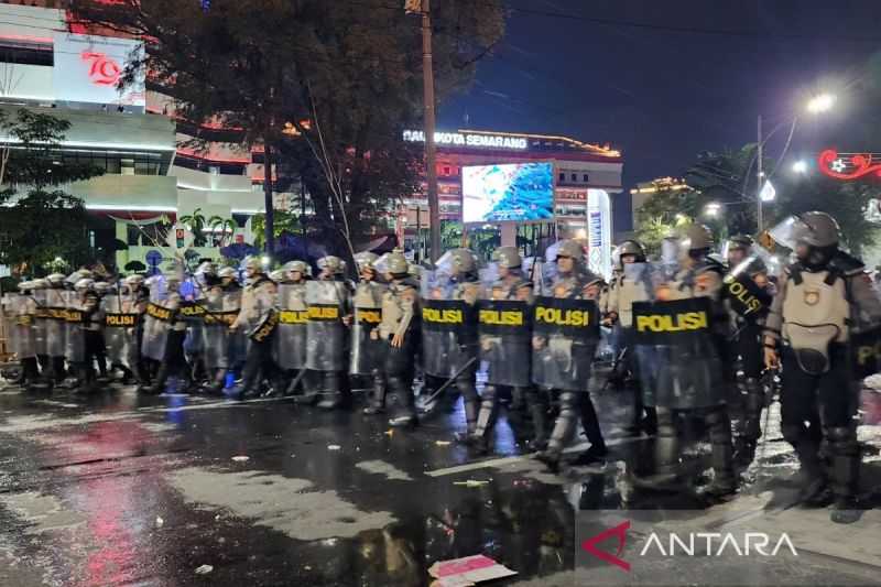 Gawat, Puluhan Demonstran di Semarang Dirawat di Rumah Sakit