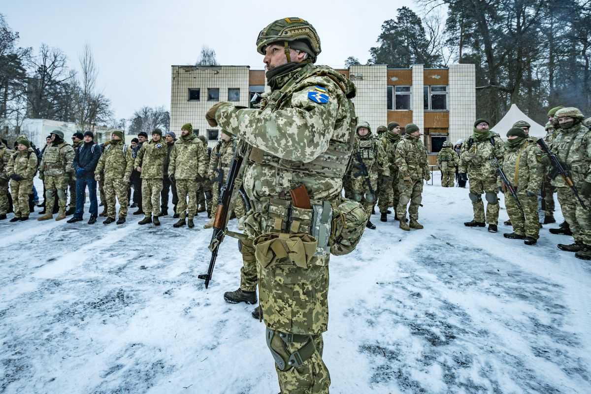 Gawat Rusia Terus Menerjunkan Pasukan hingga 200 Ribu Tentara, Ukraina Bersiap dengan Alutsista dan Militer di Perbatasan