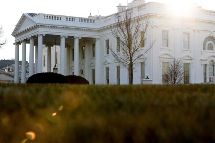 Gedung Putih Luncurkan Usulan Reformasi Percepat Perizinan Energi Bersih