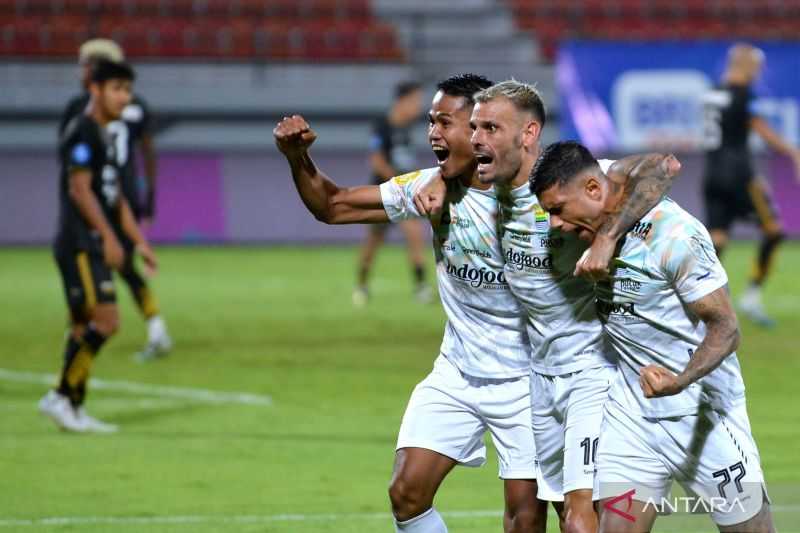 Gelandang Baru Tyronne Ungkap Rasa Bahagia Cetak Dua Gol untuk Persib Bandung