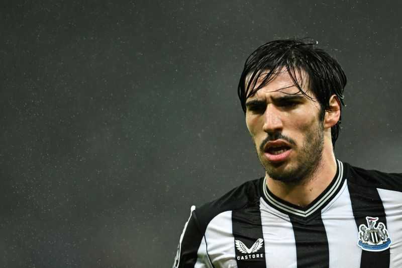 Gelandang Newcastle United Sandro Tonali Kembali ke Skuad Italia