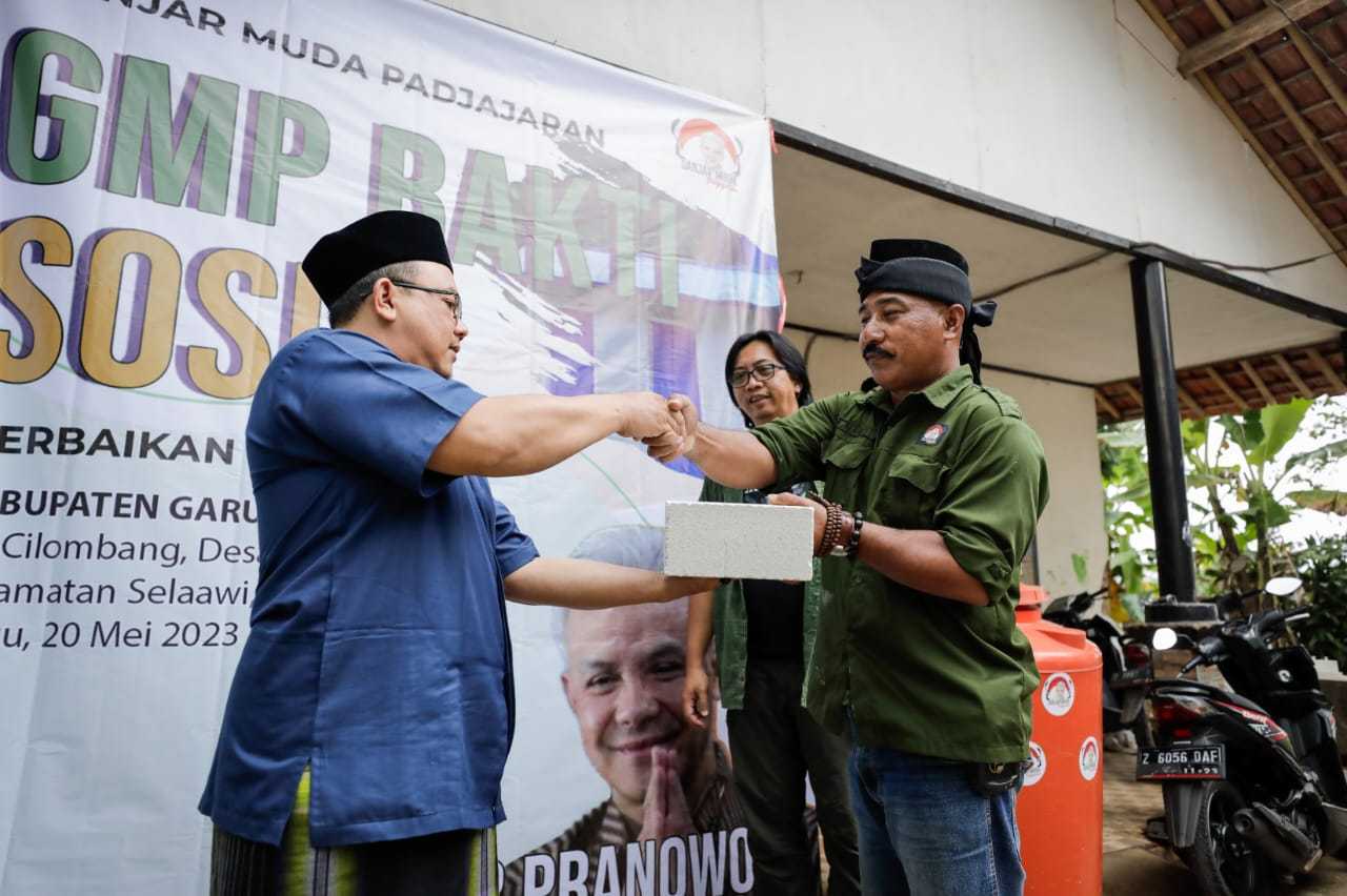 Gelar Bakti Sosial, Ganjar Muda Padjajaran Renovasi MCK Pondok Pesantren di Kabupaten Garut 4