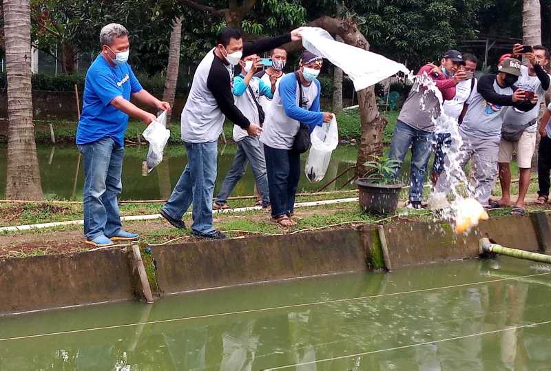 Gelar Fun Fishing, JMI Jalin Kekompakan Antar Anggota 1