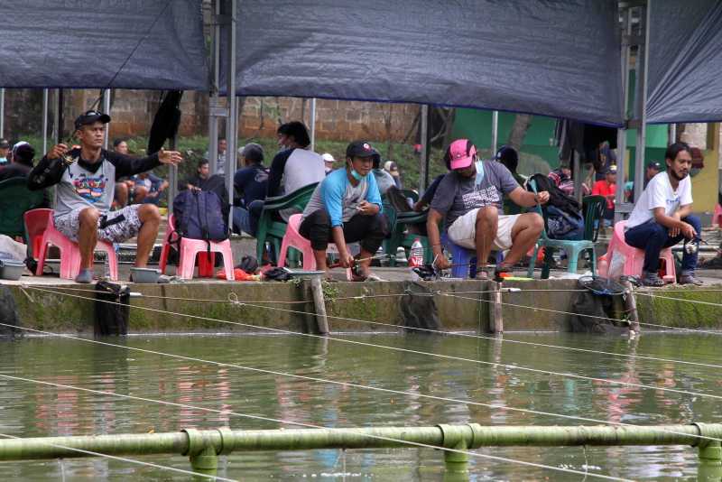 Gelar Fun Fishing, JMI Jalin Kekompakan Antar Anggota 2