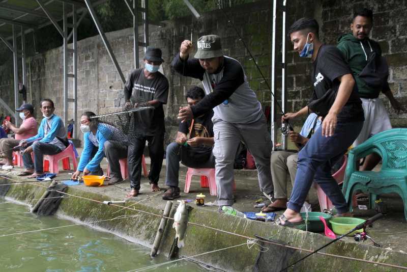 Gelar Fun Fishing, JMI Jalin Kekompakan Antar Anggota 3