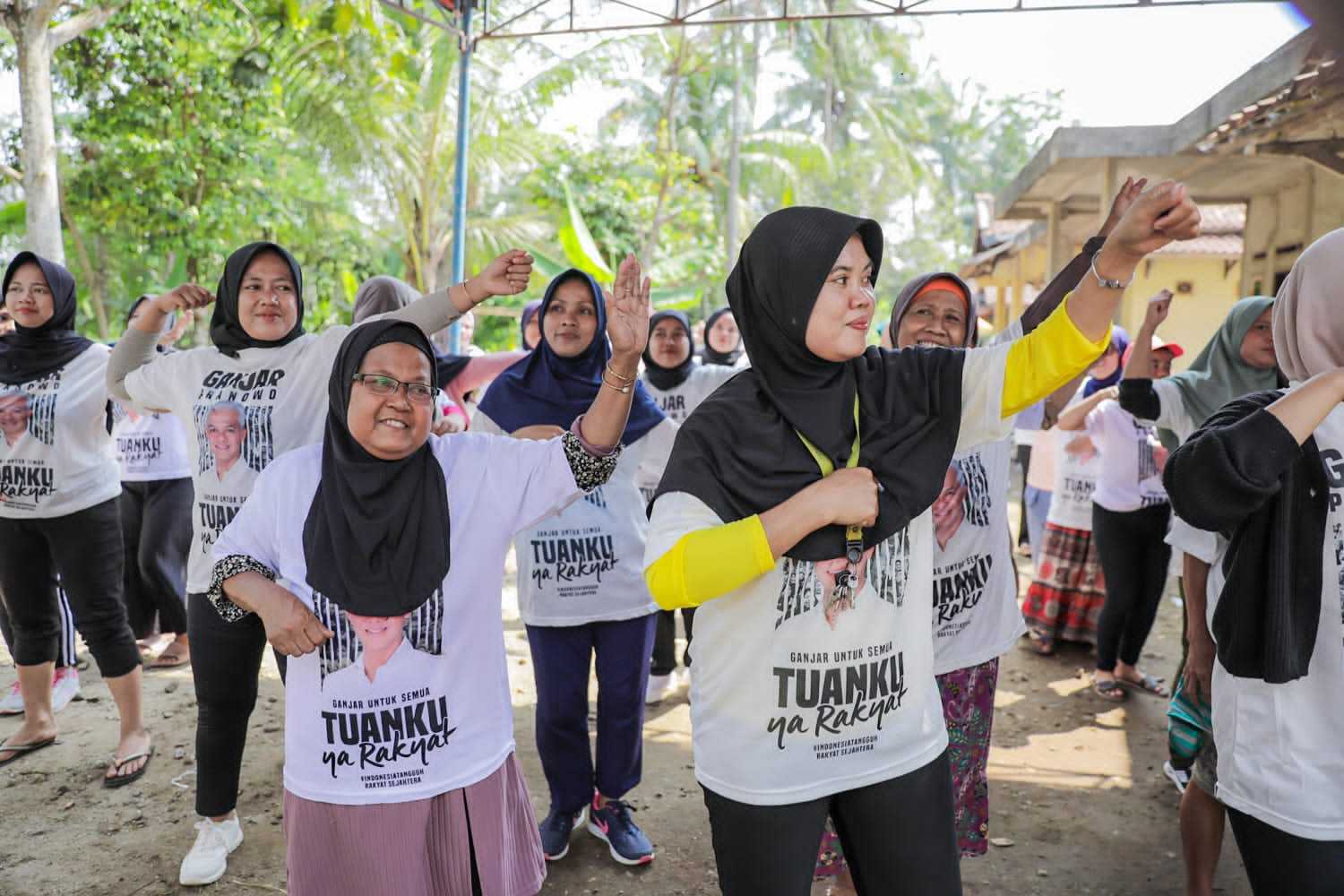 Gelar Senam Bersama, Mak Ganjar Ajak Lansia di Banten Selalu Sehat dan Bahagia