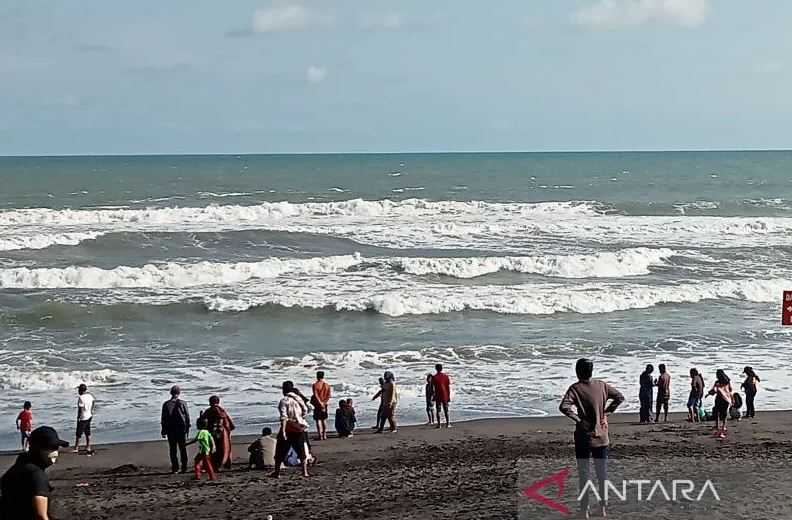 Gelombang Tinggi di Laut Selatan Jabar dan DIY, Warga Diminta Hati-hati