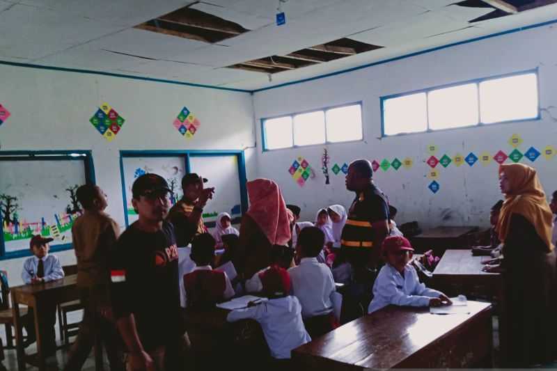 Gempa Banten Rusak Ruang Kelas SDN Cisalimar Sukabumi