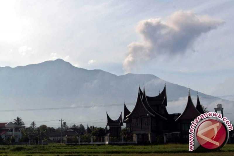 Gempa Hembusan di Gunung Marapi Meningkat, Warga Diimbau Pakai Masker