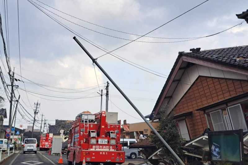 Gempa Jepang: Akses Masih Sulit dan Listrik Padam