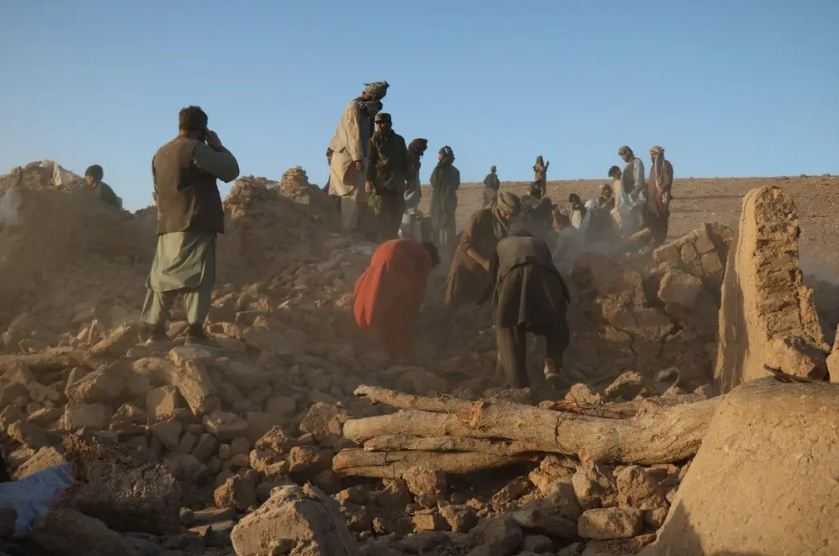 Gempa Kuat di Afghanistan Barat Tewaskan Sekitar 120 Orang
