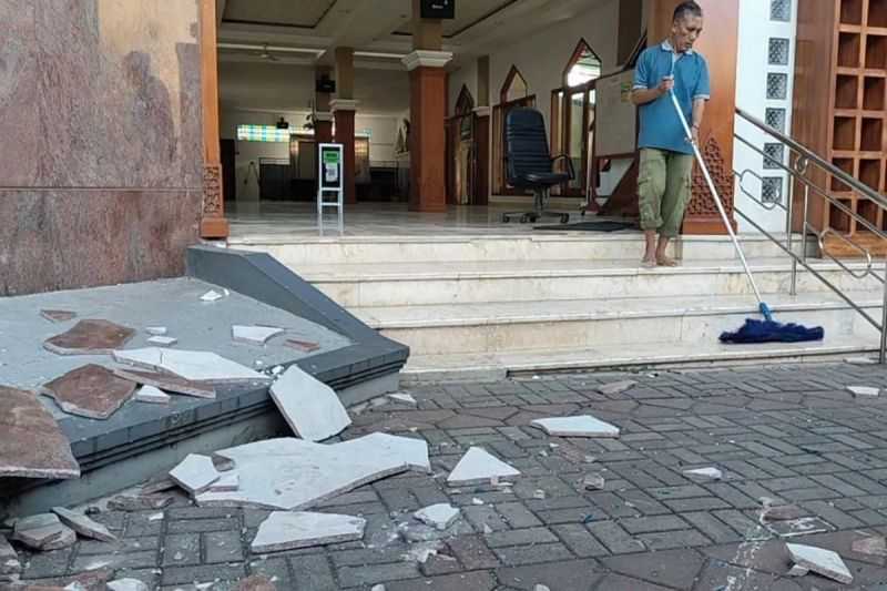 Gempa Magnitudo 4,6 Guncang Kabupaten Batang Timbulkan Kerusakan