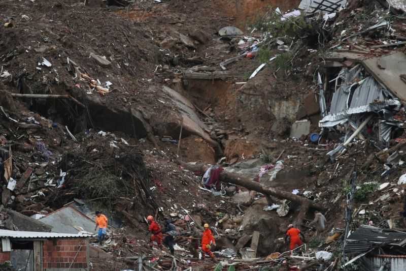 Gempar Tanah Longsor di Wilayah Ini Sungguh Mengenaskan, Tewaskan 14 Orang